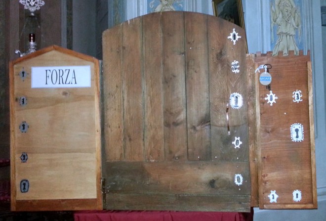 La porta con le cinque serrature, che ci accompagnerà nel percorso quaresimale verso la Pasqua