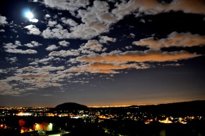 Visione notturna da Ponzate sulle luci delle pianura...